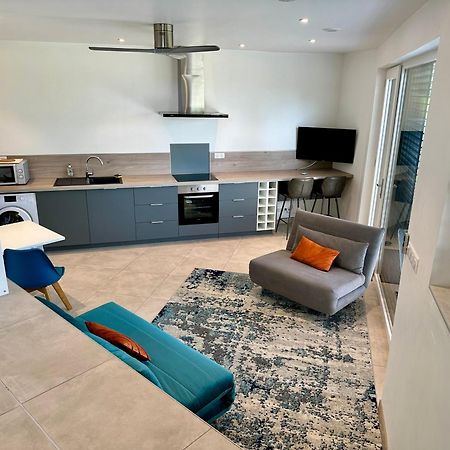 La Balma - 4 Appartements Avec Jardin En Maison Passive De Plain Pied A Frejus-Saint-Raphael エクステリア 写真