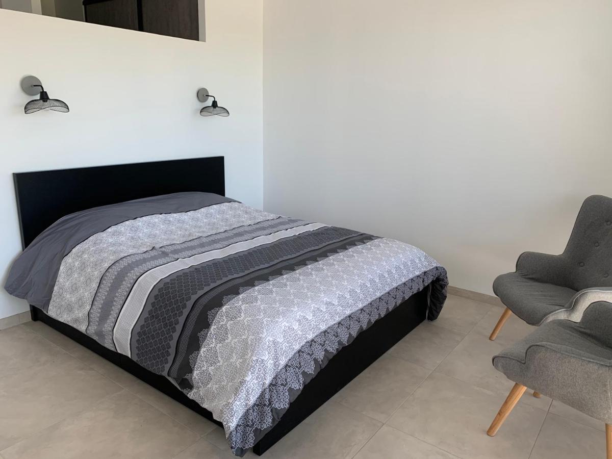 La Balma - 4 Appartements Avec Jardin En Maison Passive De Plain Pied A Frejus-Saint-Raphael エクステリア 写真