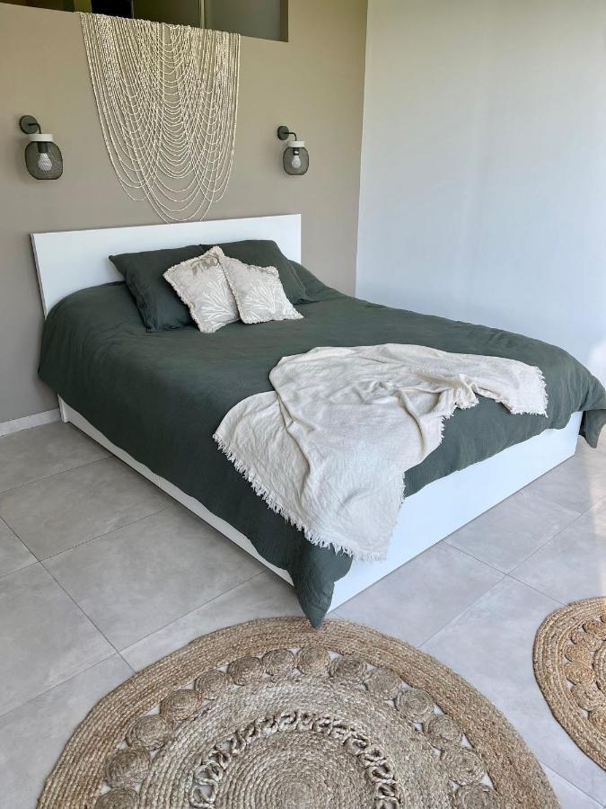 La Balma - 4 Appartements Avec Jardin En Maison Passive De Plain Pied A Frejus-Saint-Raphael エクステリア 写真