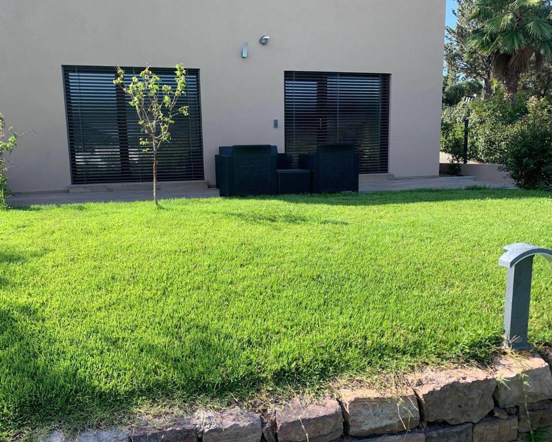 La Balma - 4 Appartements Avec Jardin En Maison Passive De Plain Pied A Frejus-Saint-Raphael エクステリア 写真