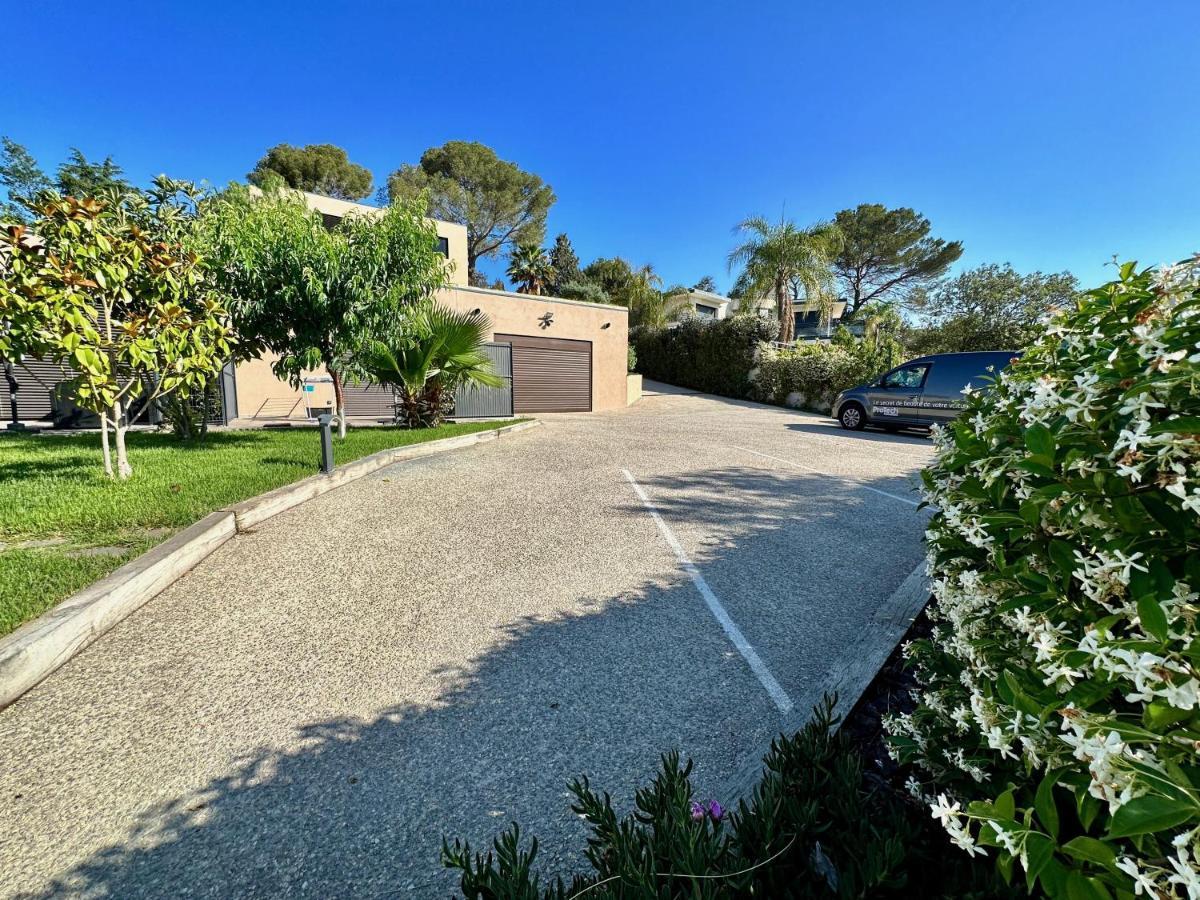 La Balma - 4 Appartements Avec Jardin En Maison Passive De Plain Pied A Frejus-Saint-Raphael エクステリア 写真
