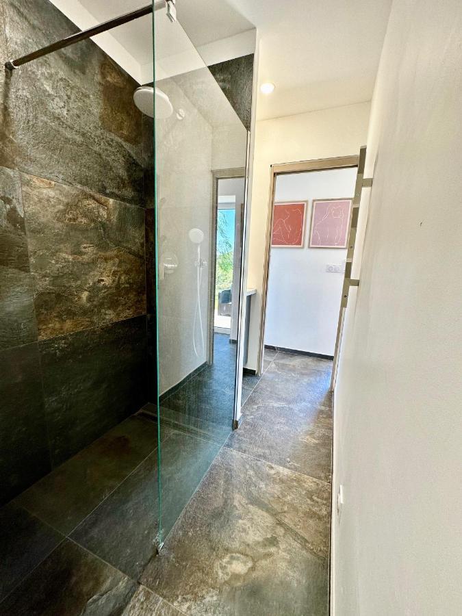 La Balma - 4 Appartements Avec Jardin En Maison Passive De Plain Pied A Frejus-Saint-Raphael エクステリア 写真